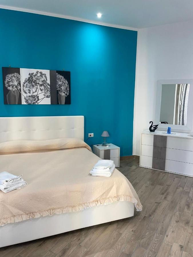 Dormire A Napoli Centro Holiday House Casa Vacanza Zewnętrze zdjęcie