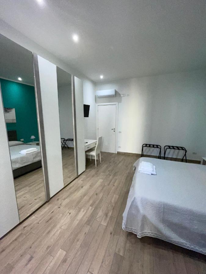 Dormire A Napoli Centro Holiday House Casa Vacanza Zewnętrze zdjęcie
