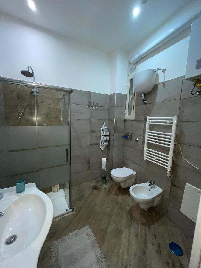 Dormire A Napoli Centro Holiday House Casa Vacanza Zewnętrze zdjęcie