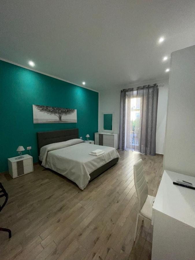 Dormire A Napoli Centro Holiday House Casa Vacanza Zewnętrze zdjęcie