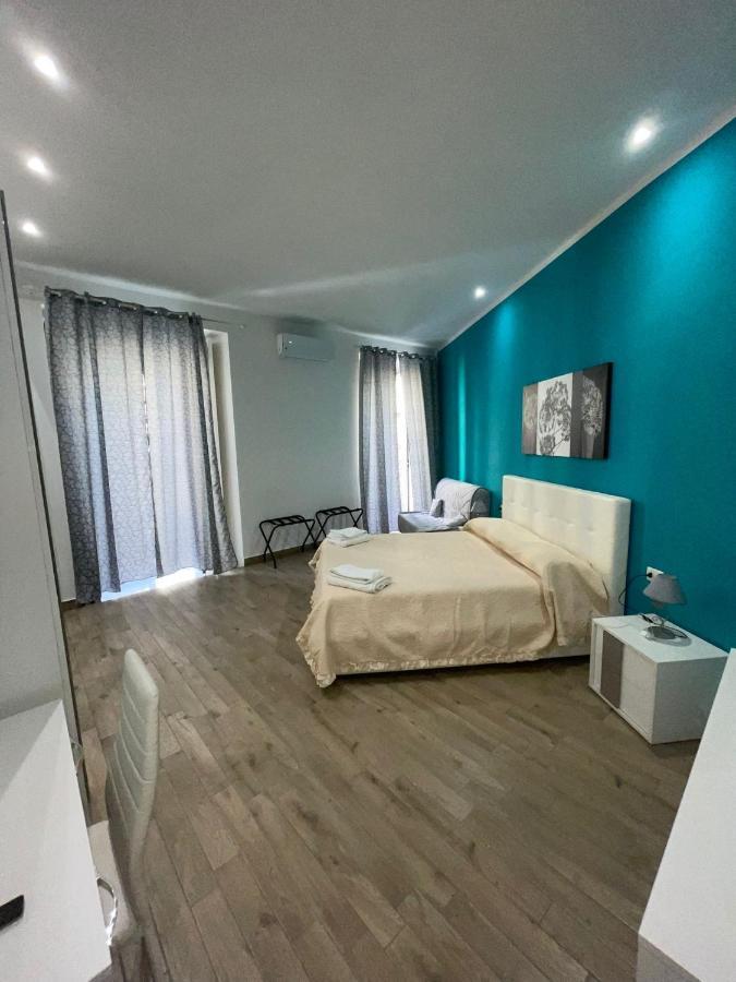 Dormire A Napoli Centro Holiday House Casa Vacanza Zewnętrze zdjęcie