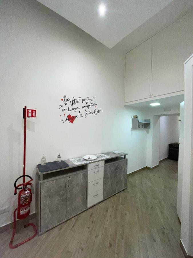 Dormire A Napoli Centro Holiday House Casa Vacanza Zewnętrze zdjęcie