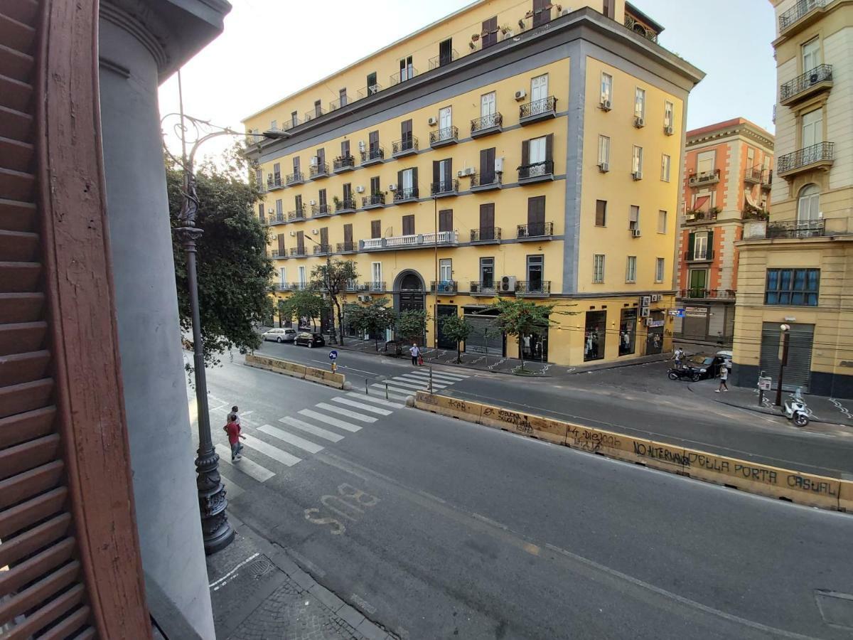 Dormire A Napoli Centro Holiday House Casa Vacanza Zewnętrze zdjęcie