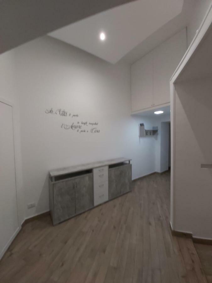 Dormire A Napoli Centro Holiday House Casa Vacanza Zewnętrze zdjęcie