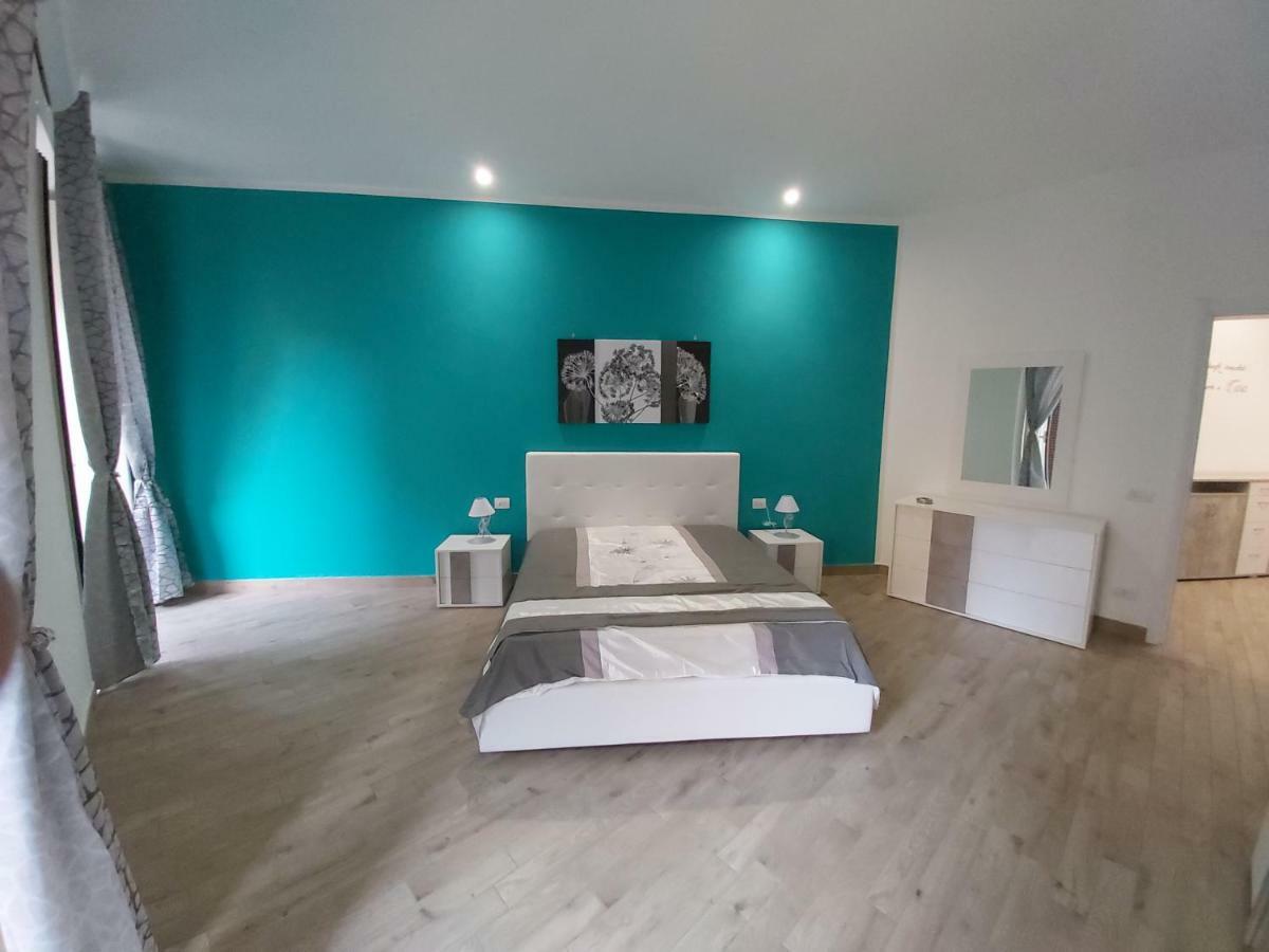 Dormire A Napoli Centro Holiday House Casa Vacanza Zewnętrze zdjęcie