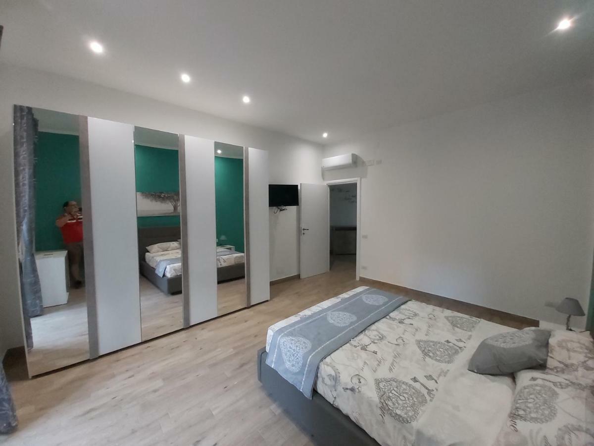 Dormire A Napoli Centro Holiday House Casa Vacanza Zewnętrze zdjęcie